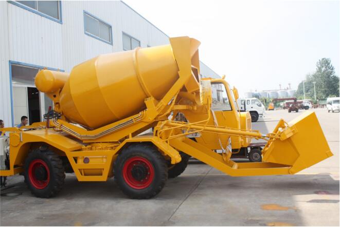 Self Loading Concrete Mixer 