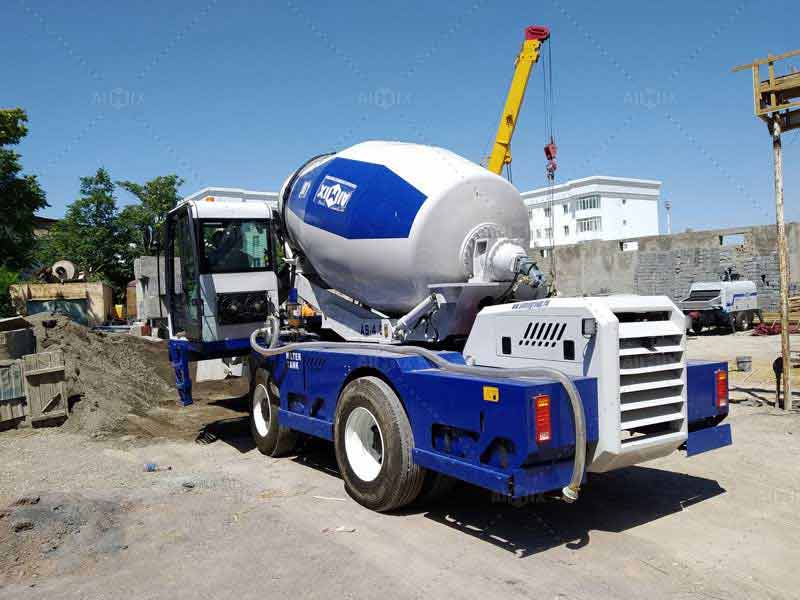 Self loading concrete mixer producing process