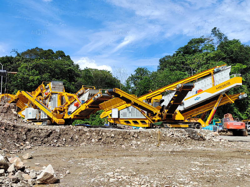 Crawler Type Mobile Stone Crushing Plant